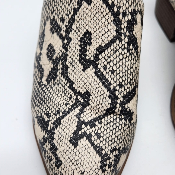 Chinese Laundry Women's Snake Print Slip On Heeled Mules Shoes Size 7 M - Picture 5 of 10